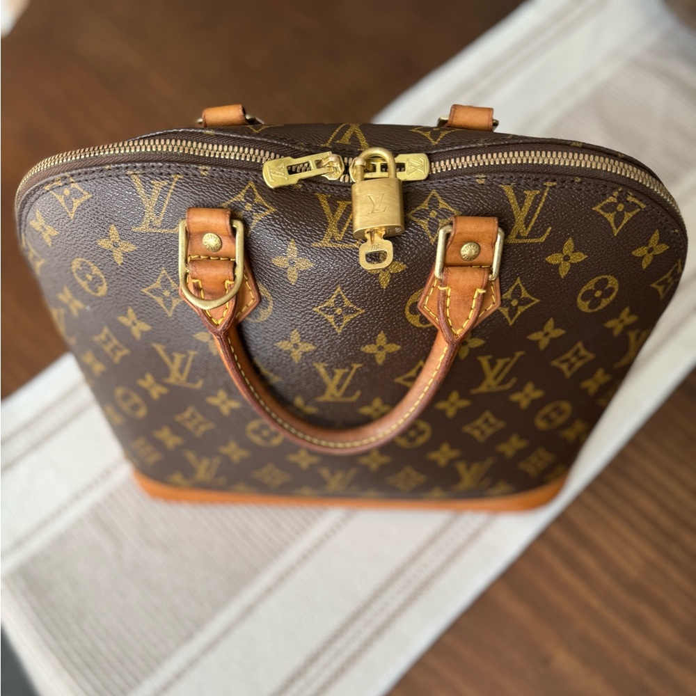 sold- Louis Vuitton Alma PM
